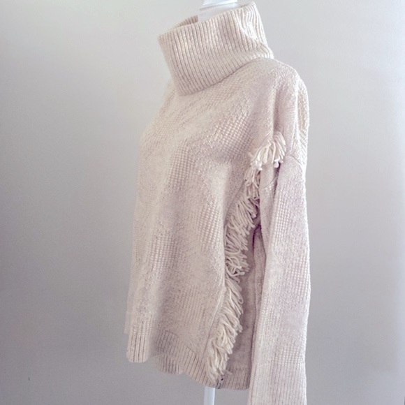 WoolRich oatmeal shaggy rug turtleneck sweater - Picture 3 of 7